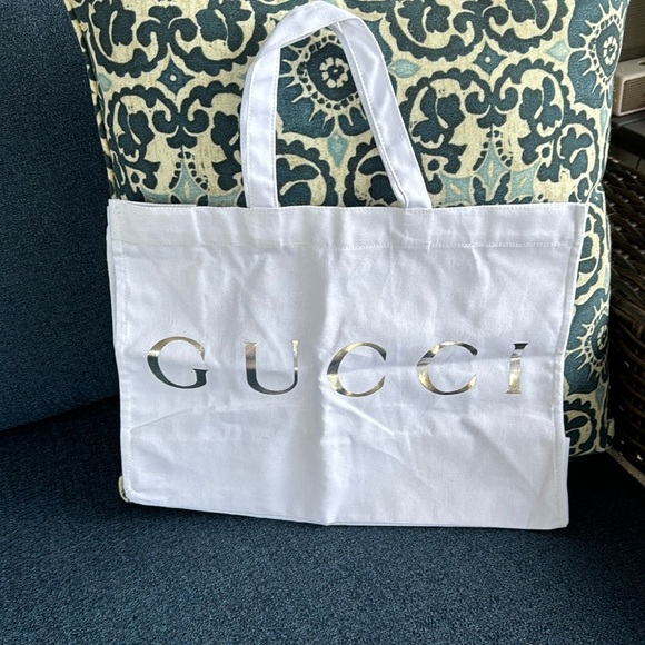 Handbags - Gucci white Cavas Tote bag